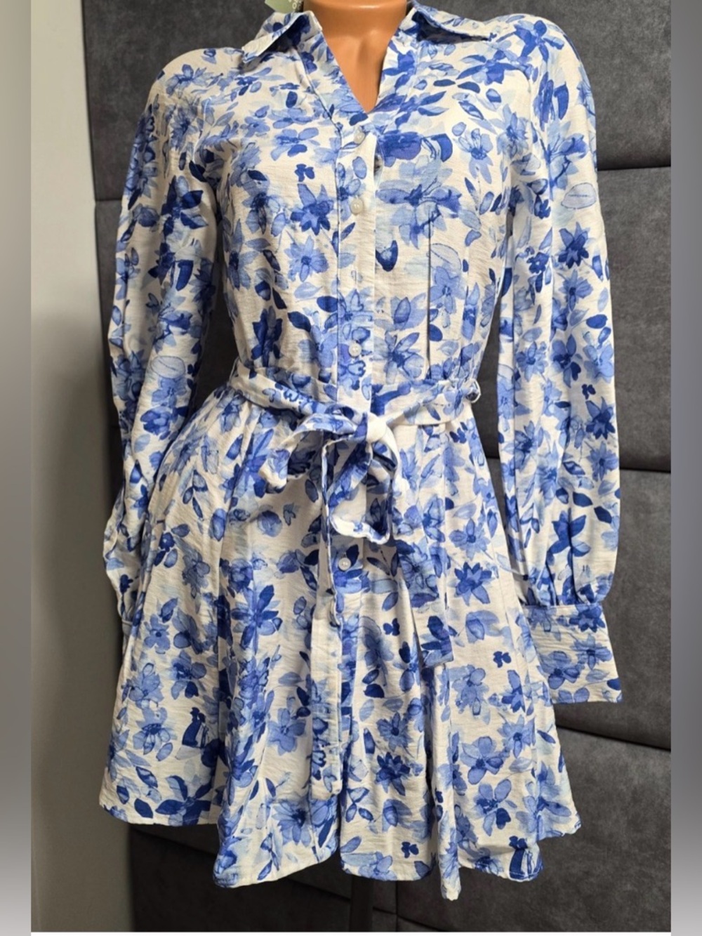 H&M Blue and White Floral Button-Front Shirt Dress with Waist Tie